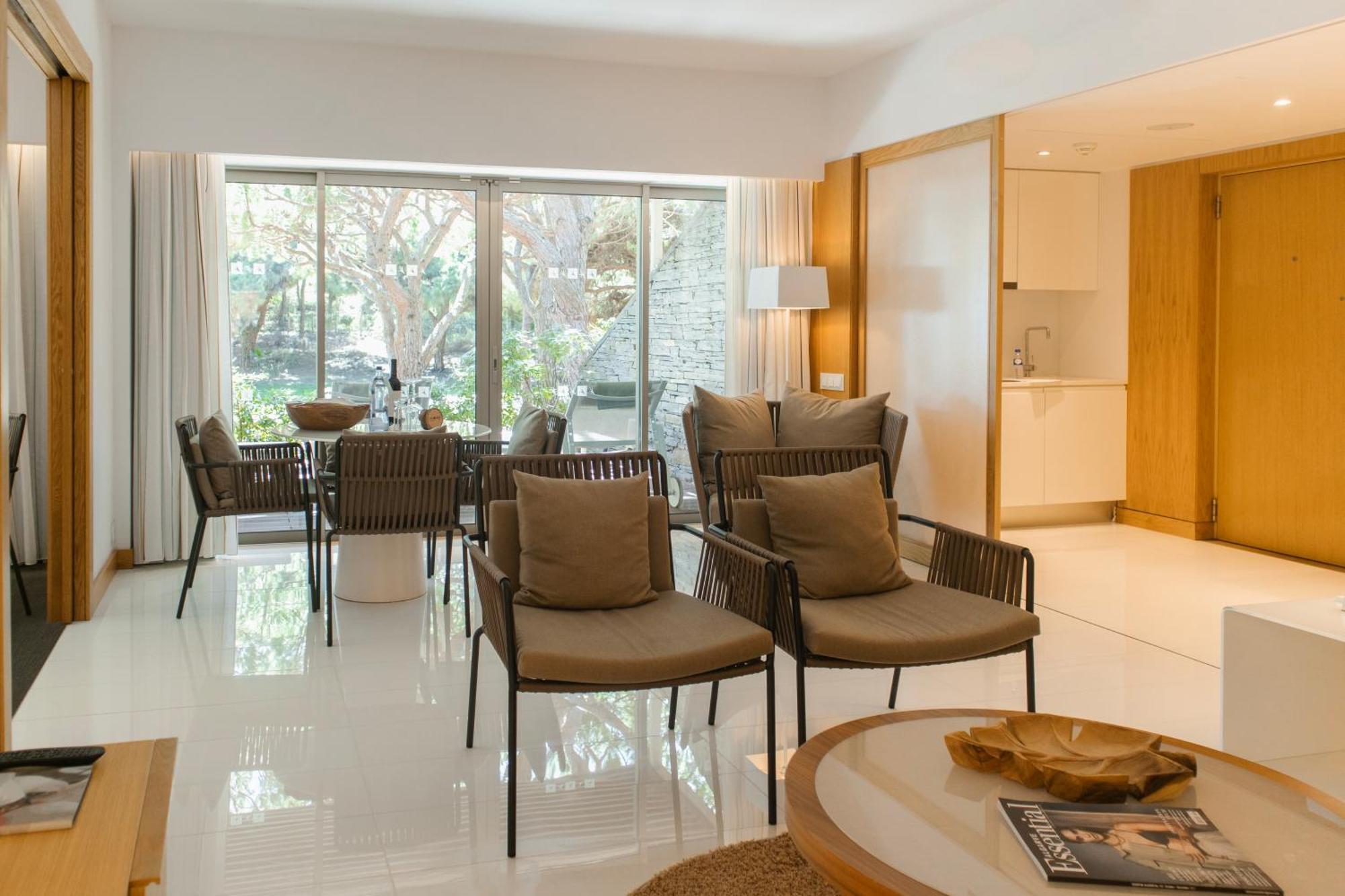 Epic Sana Algarve Hotel Albufeira Oda fotoğraf A living room at the Mandarin Oriental, Mexico City