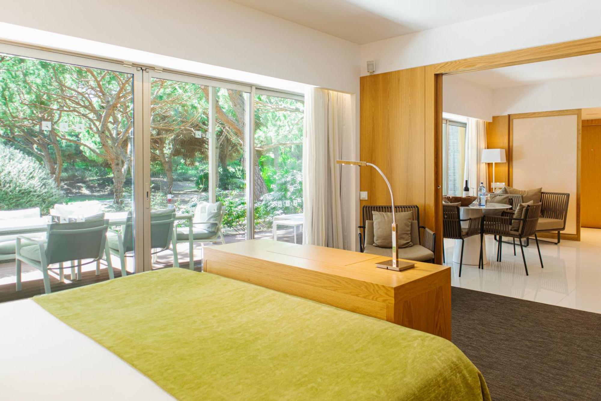 Epic Sana Algarve Hotel Albufeira Oda fotoğraf A suite at the hotel